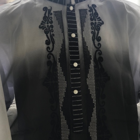 Pina Jusi Monochromatic Barong Tagalog - Picture 3 of 3